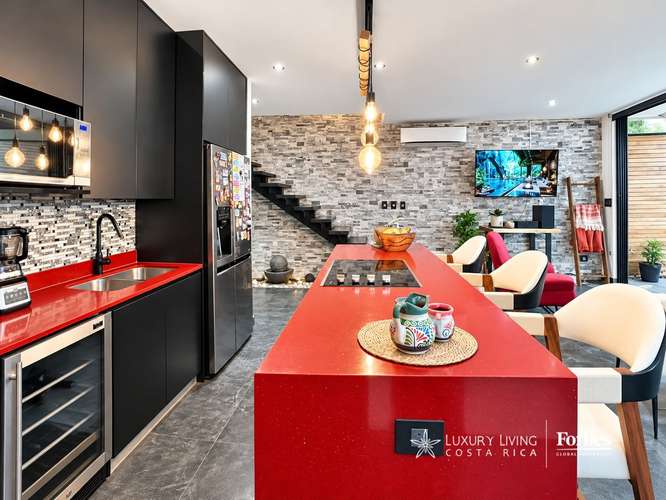 21566 - Casa contemporánea esquinera de 3 hab con jardín en Lindora - Imagen 12