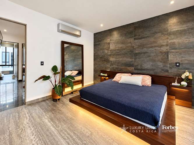 21566 - Casa contemporánea esquinera de 3 hab con jardín en Lindora - Imagen 18