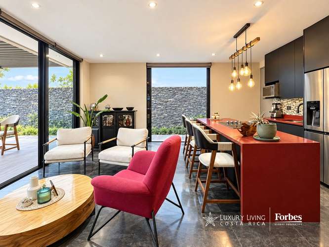 21566 - Casa contemporánea esquinera de 3 hab con jardín en Lindora - Imagen 10