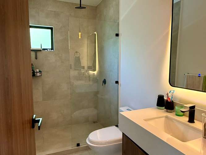 EXCLUSIVA CASA CONTEMPORÁNEA EN CONDOMINIO NAIA | GUACHIPELIN, ESCAZÚ SRM - Imagen 16