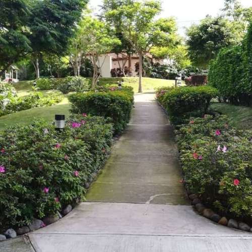 Alquiler de Apartamento 2 Habitaciones, 2 Baños, 2 Parqueos en Bellavista, Ulloa, Heredia