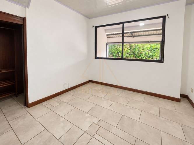 998877 / Apartamento tipo casa en alquiler / Tres Ríos / Planta baja / Jardín - Imagen 7