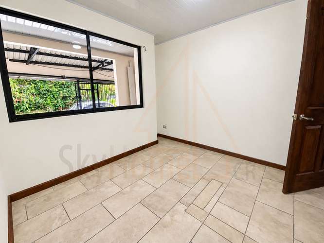 998877 / Apartamento tipo casa en alquiler / Tres Ríos / Planta baja / Jardín - Imagen 3