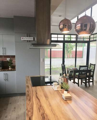Mueble de Cocina en Melamina y Madera - precio negociable 