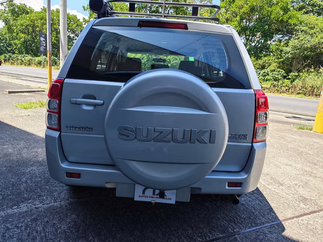 Suzuki Grand Vitara año 2011