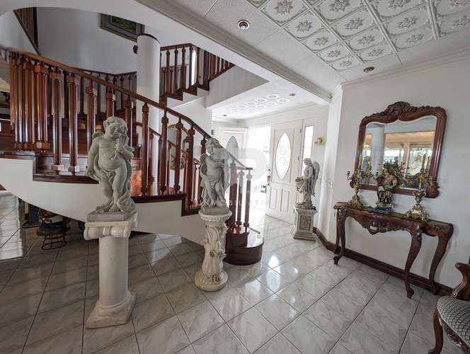 SE VENDE AMPLIA CASA SAN PABLO HEREDIA PARA VIVIR O HACER SU PROYECTO COMERCIAL SCG19 - Imagen 4