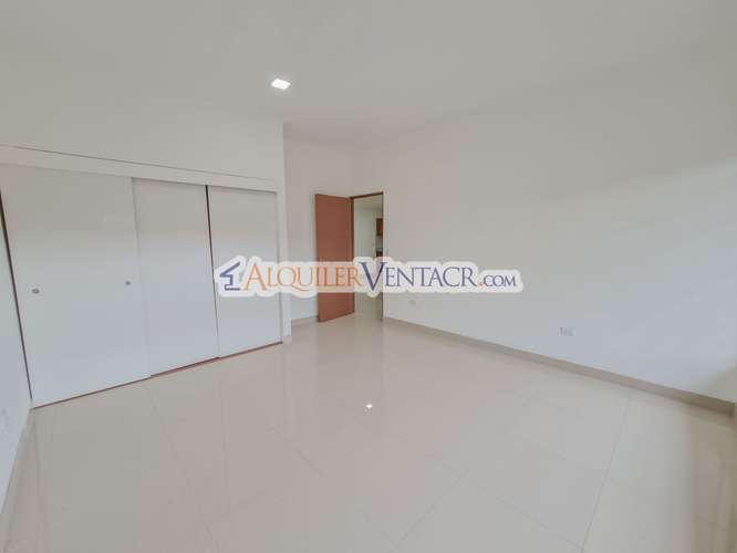 APARTAMENTO + BODEGA (CON USO SUELO ZMRC) EN SABANA SUR X TORRE UNIVERSAL - Imagen 18