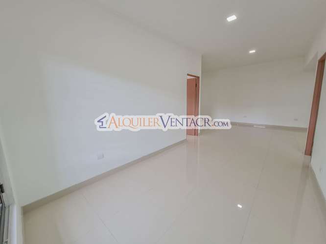 APARTAMENTO + BODEGA (CON USO SUELO ZMRC) EN SABANA SUR X TORRE UNIVERSAL - Imagen 5
