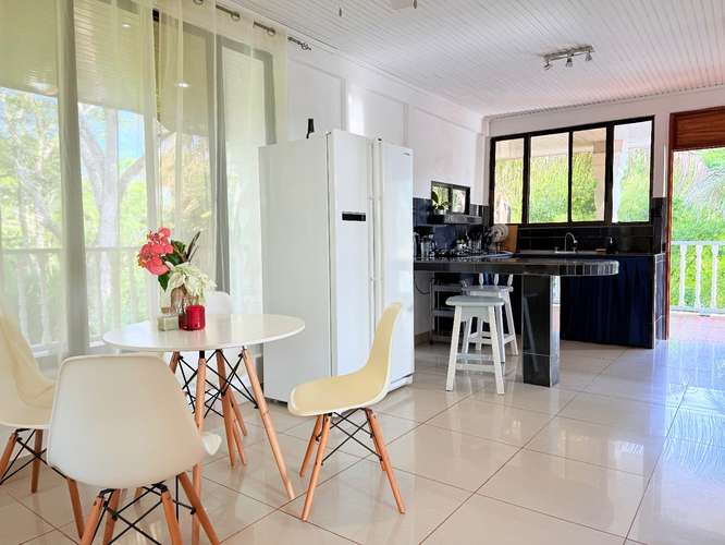 Casa en Pavones con vista al mar, piscina y terreno de 8.711 m²