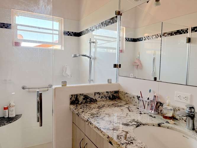  Venta urgente: casa de lujo en un complejo residencial privado en Jacó