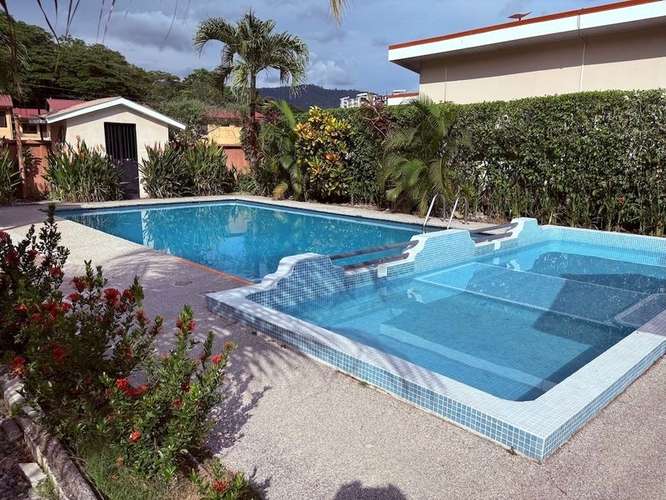  Venta urgente: casa de lujo en un complejo residencial privado en Jacó