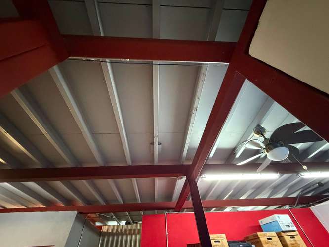 Bodega lista para operar en la Uruca, San José.