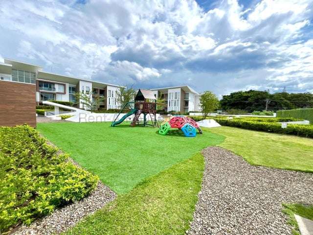 Alquiler de Apartamento en Santa Ana RZ 