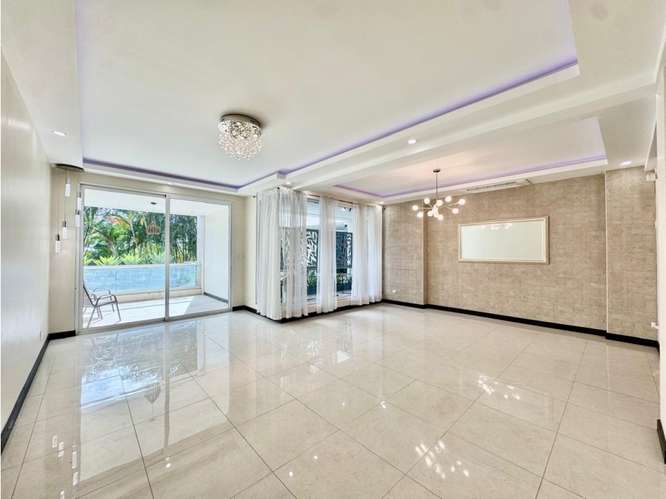 Lujoso apartamento en San Rafael de Escazú - Imagen 3