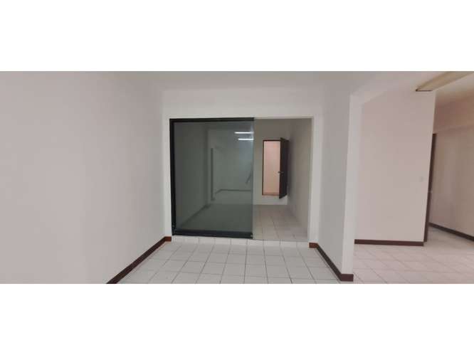 ALQUILER DE OFICINA EN EDIFICIO, SAN JOSE,CENTRO - Imagen 6