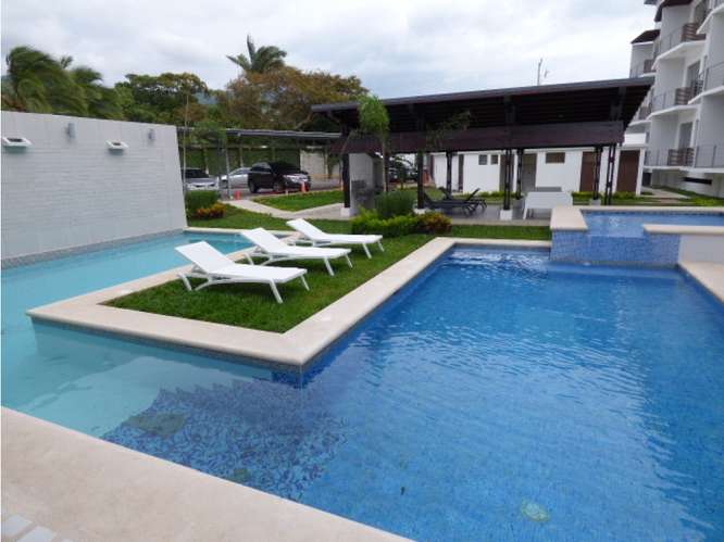 Apartamento Céntrico con jardín en Santa Ana - Imagen 10
