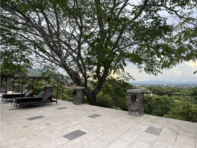 Espectacular apartamento en Lomas del Valle