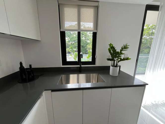 Apartamento Nuevo EN TORRE, Cerca de Todo, Con Vistas al Bosque y al Valle Central.