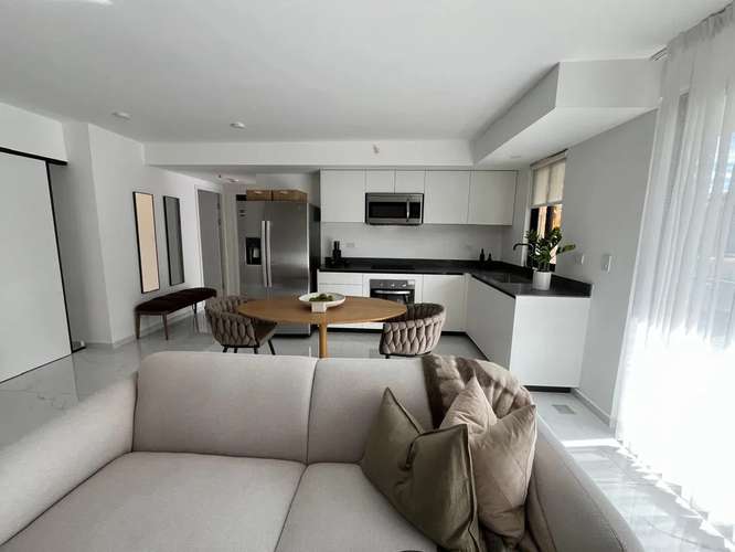 Apartamento Nuevo EN TORRE, Cerca de Todo, Con Vistas al Bosque y al Valle Central.