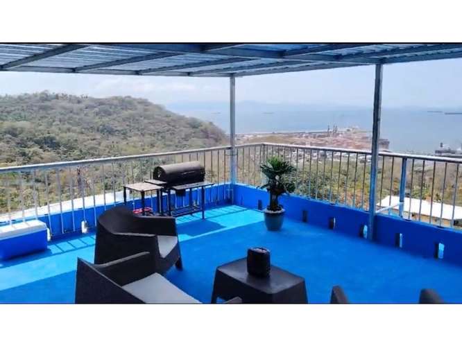 VENTA DE CASA EXCLUSIVA CON VISTAS ESPECTACULARES!  - Imagen 9
