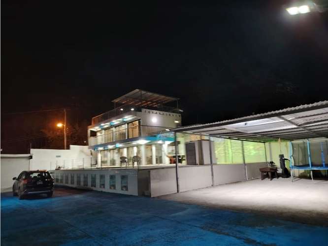 VENTA DE CASA EXCLUSIVA CON VISTAS ESPECTACULARES!  - Imagen 5