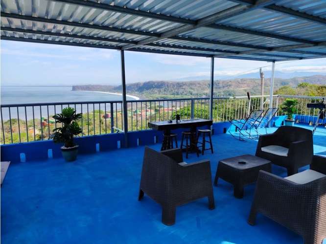 VENTA DE CASA EXCLUSIVA CON VISTAS ESPECTACULARES!  - Imagen 2