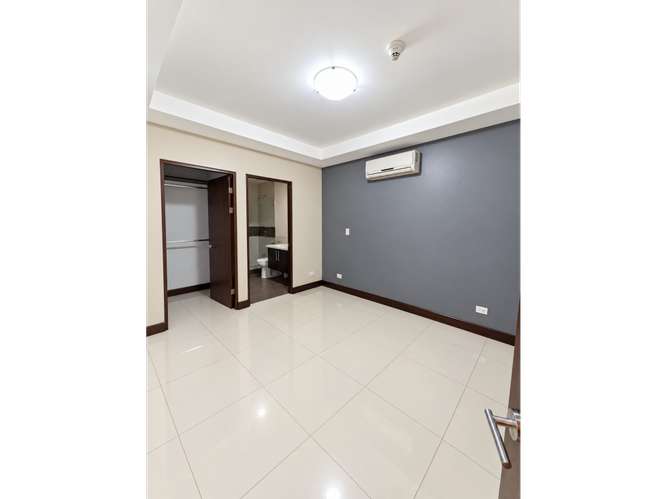 Apartamento en Montesol con acceso al jardín - Imagen 6