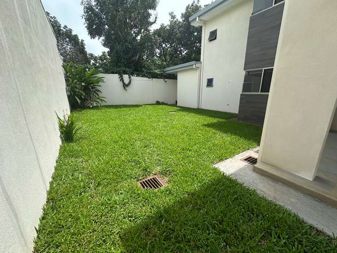 ALQUILER DE AMPLIA CASA EN CONDOMINIO EN LA RIBERA, BELEN - Imagen 12