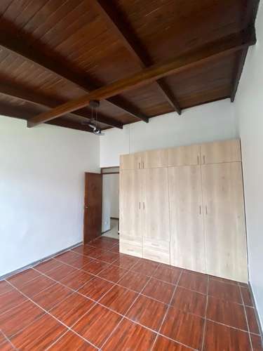 Escazú Se Alquila Amplia Casa de 1 planta 