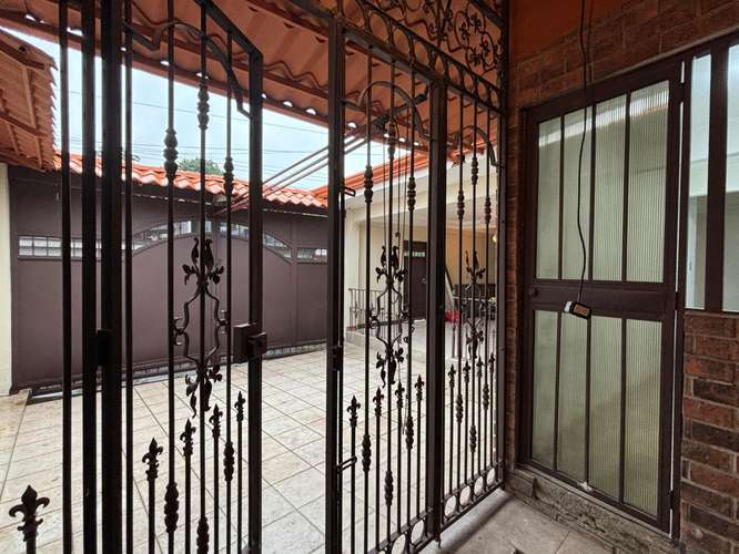 Casa de 3 dormitorios en venta en Coyol, Alajuela
