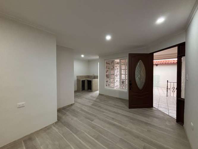 Casa de 3 dormitorios en venta en Coyol, Alajuela