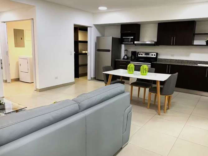 APARTAMENTO DE 2 HABITACIONES CON TERRAZA – LA SABANA, SAN JOSÉ.