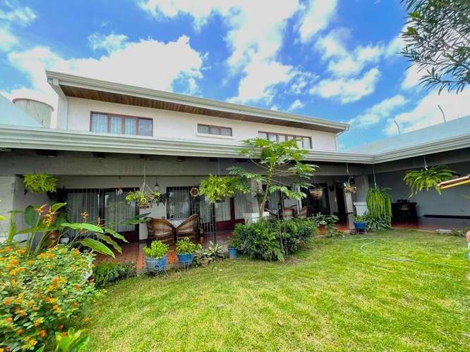 VENTA DE CASA EN ALAJUELA CENTRO | 750 m² DE CONSTRUCCIÓN | IDEAL PARA OFICINAS, EMPRESA O INVERSIÓN  - Imagen 14