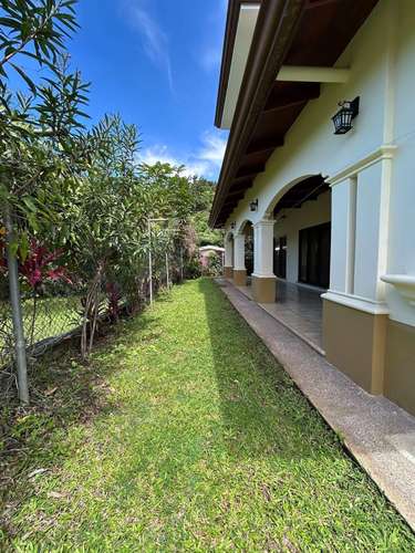 Venta de exclusiva recidencia en cuidad Colón  - Imagen 10