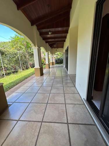 Venta de exclusiva recidencia en cuidad Colón  - Imagen 12