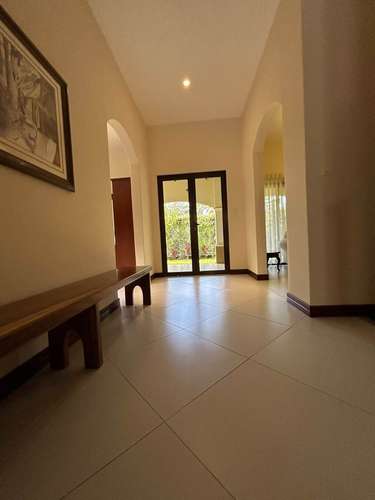 Venta de exclusiva recidencia en cuidad Colón  - Imagen 6