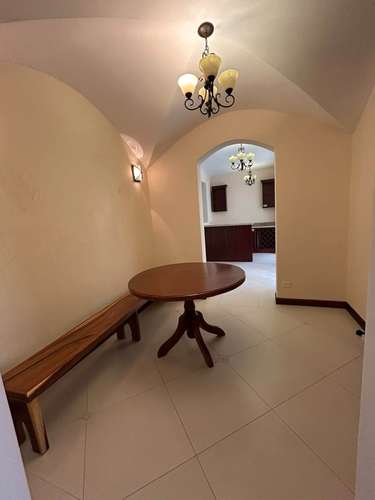 Venta de exclusiva recidencia en cuidad Colón  - Imagen 8