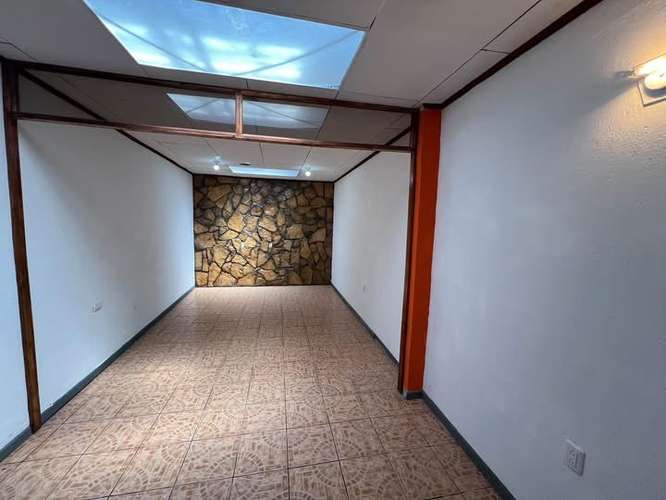 Alquiler de casa amplia el LAGUNILLA de Heredia RECIDENCIAL real Santa María  - Imagen 2