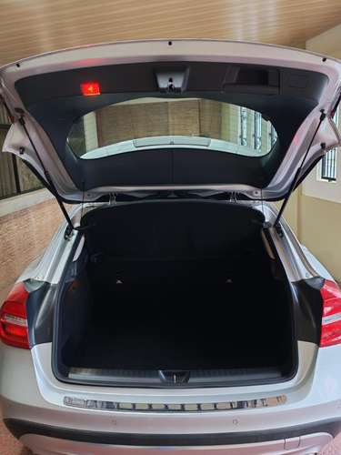 MERCEDES-BENZ GLA 200 2015