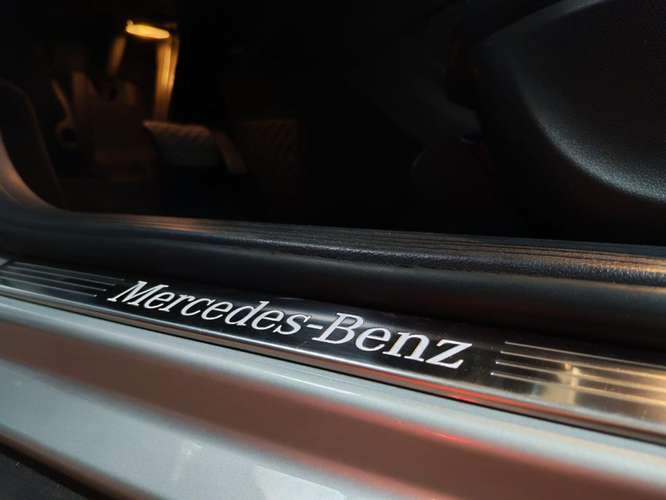 MERCEDES-BENZ GLA 200 2015