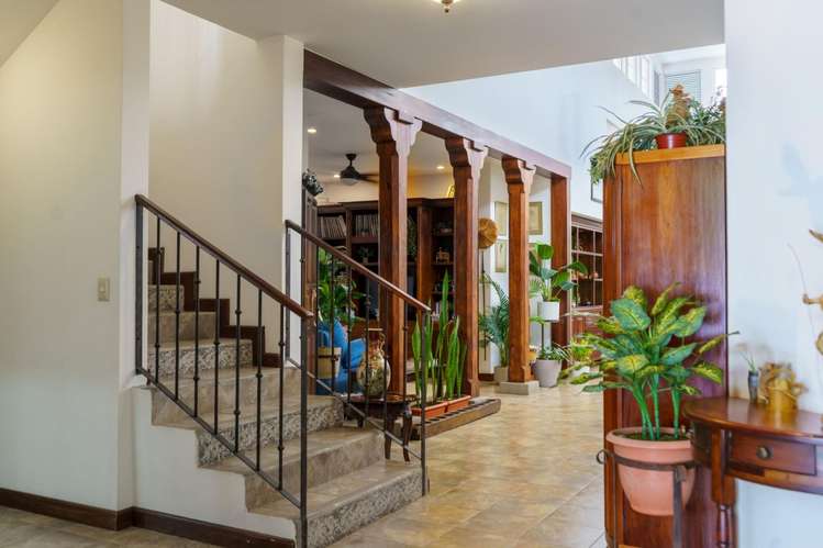 Se Vende Casa en Rio Oro , Santa Ana.