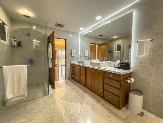 Casa de Lujo en Venta | Condominio Cerro Alto, Escazú