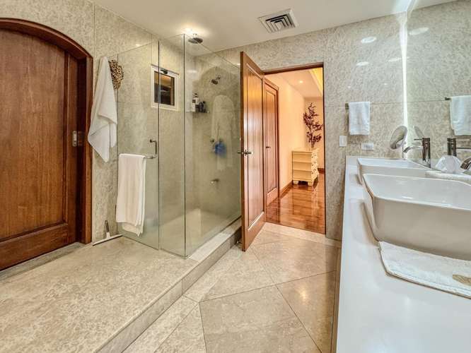 Casa de Lujo en Venta | Condominio Cerro Alto, Escazú