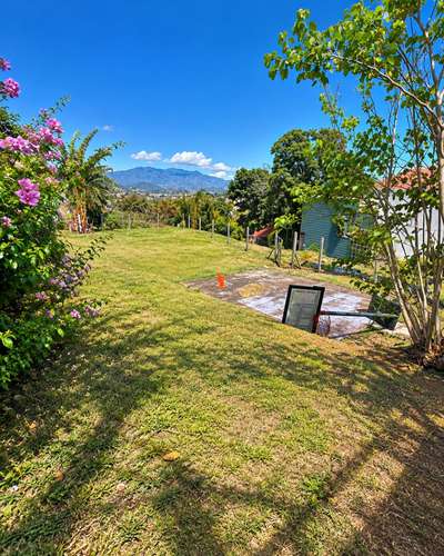 LOTE EN ZONA RESIDENCIAL DE MEDIA DENSIDAD - VISTA A LA CIUDAD ID-42374