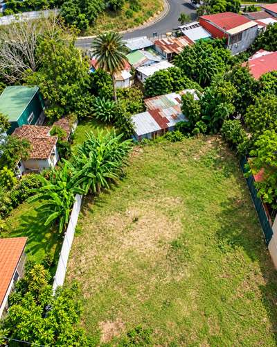 LOTE EN ZONA RESIDENCIAL DE MEDIA DENSIDAD - VISTA A LA CIUDAD ID-42374