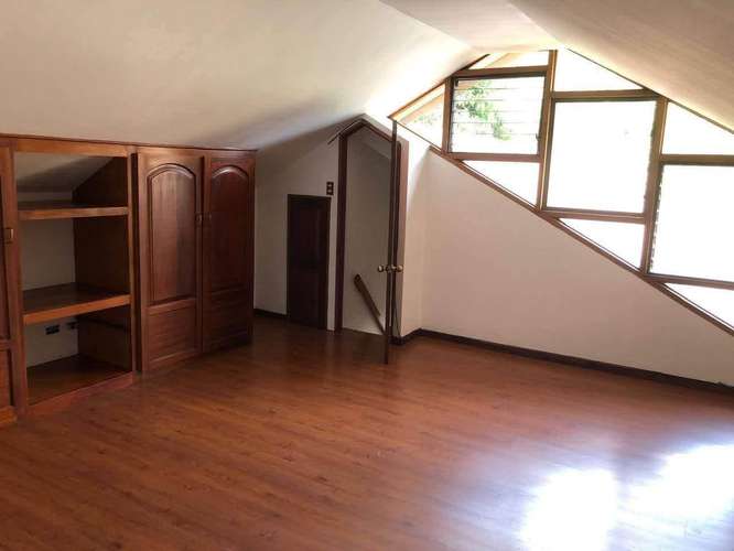 Alquiler de espaciosa casa en san rafael de Escazu pocas casa muy privadsos - Imagen 8