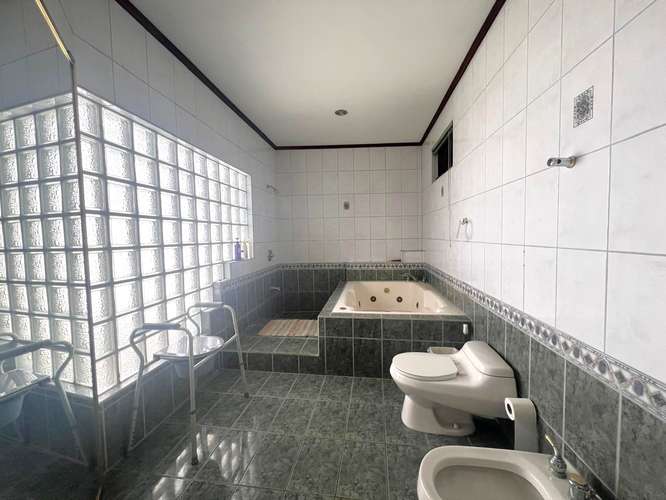  CASA AMPLIA EN VENTA EN LOS COLEGIOS DE MORAVIA | 5 HABITACIONES | ALTA PLUSVALÍA | 450 m² DE CONSTRUCCIÓN - Imagen 15