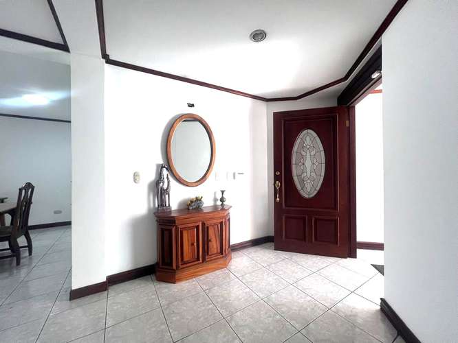  CASA AMPLIA EN VENTA EN LOS COLEGIOS DE MORAVIA | 5 HABITACIONES | ALTA PLUSVALÍA | 450 m² DE CONSTRUCCIÓN - Imagen 2