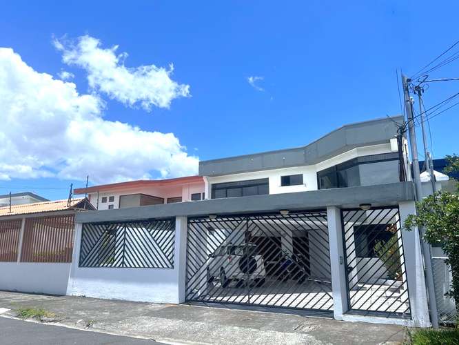  CASA AMPLIA EN VENTA EN LOS COLEGIOS DE MORAVIA | 5 HABITACIONES | ALTA PLUSVALÍA | 450 m² DE CONSTRUCCIÓN - Imagen 1