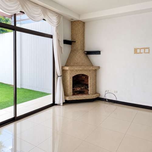 Venta de Casa en Condominio Lomas de Montes de Oca - Imagen 2